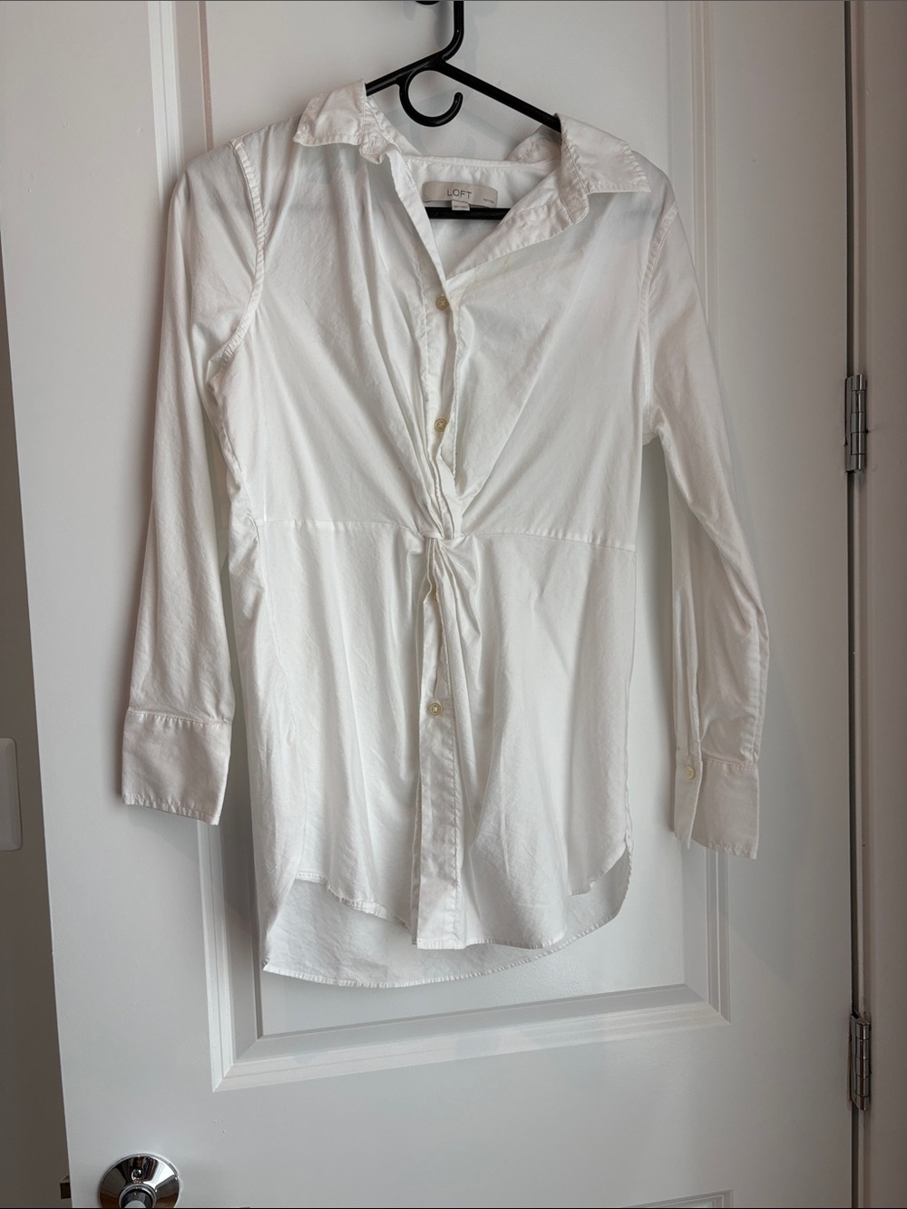 LOFT White Men's Button-Front Tie-Waist Dress Shirt